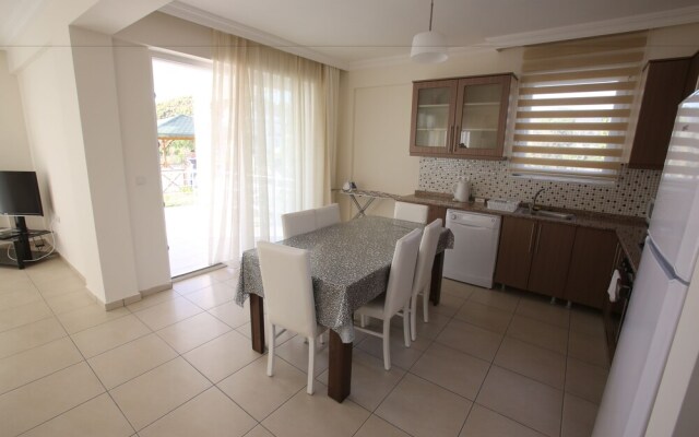 Lighthouse Tulip Villas