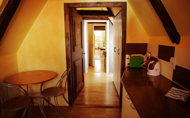 Charles Bridge Economic Hostel