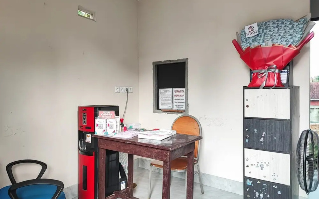 RedDoorz Syariah Near Lapangan Persijam Jambi