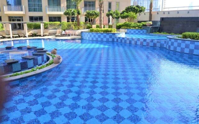 Luxurious 1B With Opera & fountains views