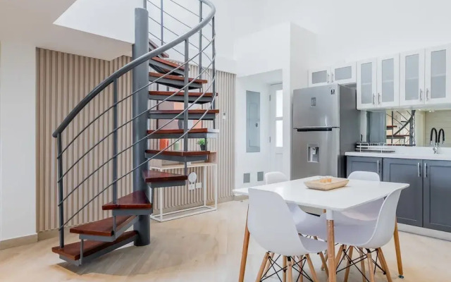 w Elegant 3BR With Modern Terrace in Panama