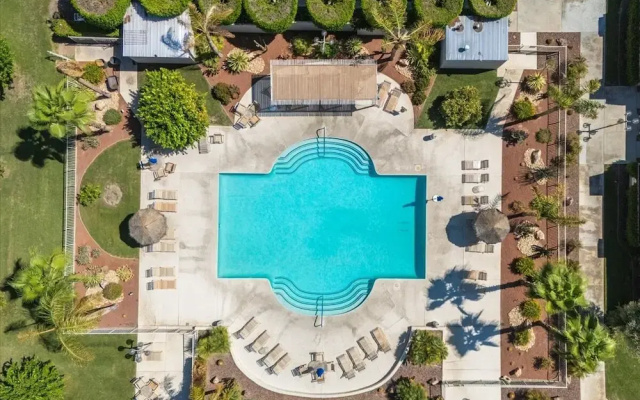 Plaza Villas 571