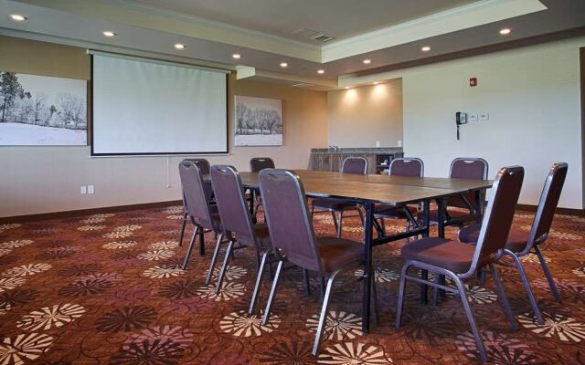 Camrose Resort Casino, BW Premier Collection