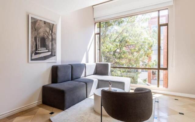 w Unique 2BR Duplex in Parque 93