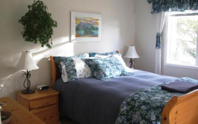 Avens ReNaissance B&B