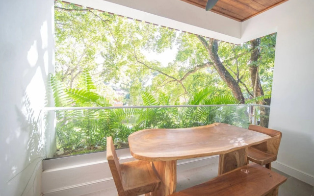 Caribbean Breeze - 2BR Apartment Close to Beach!