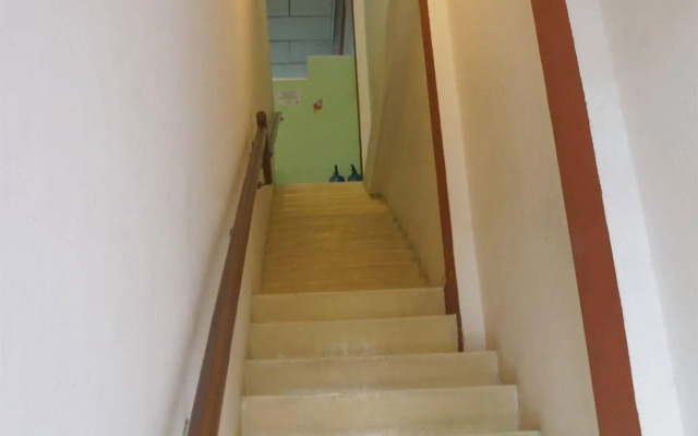 Sayang-Sayang Youth Hostel