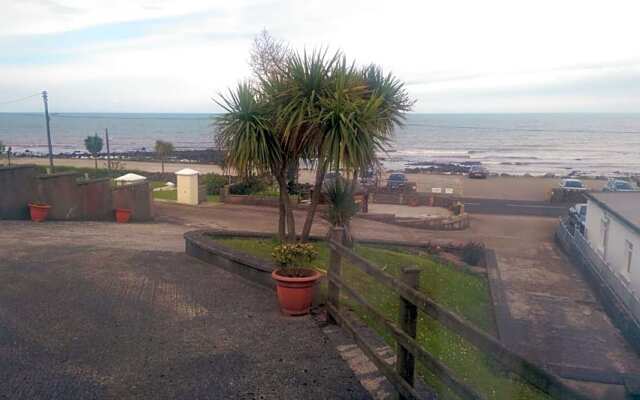 Halfway House Hotel
