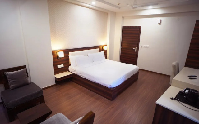 Sai Maa Hotel & Residency