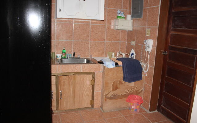 Bachelor Inn Hotel