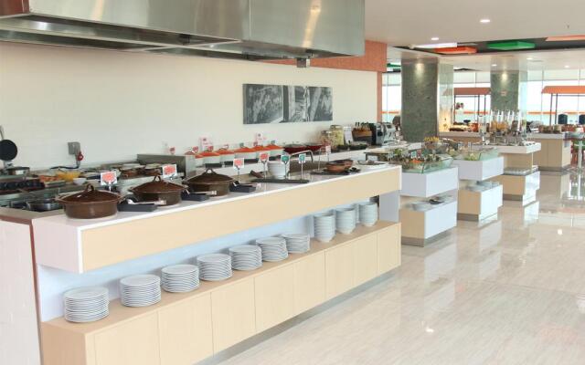 HARRIS Hotel Sentraland Semarang