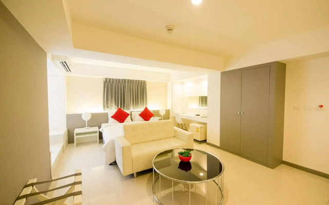 Myhotel CMYK Ratchada