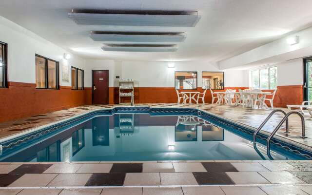 Comfort Inn East