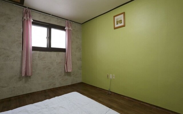 Yangyang Guesthouse Pension