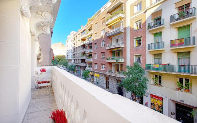 Wonderful 2 bedroom apartment perfect location . Chamberí