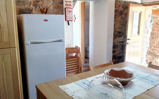 Villa With 2 Bedrooms in Montes da Senhora, With Wonderful Mountain Vi