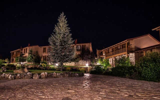 Vitina House Forest Resort