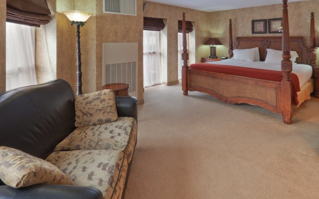 Holiday Inn Express Hotel & Suites Deadwood-Gold Dust Casino, an IHG Hotel