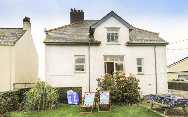 Min Y Mor Trearddur Bay