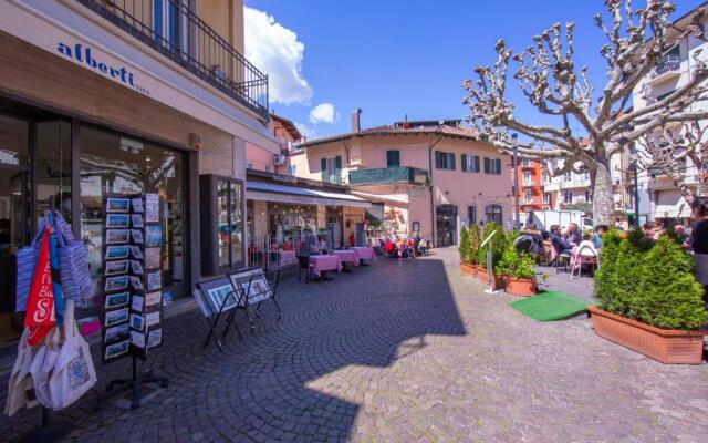 The Modern Apartment In Stresa