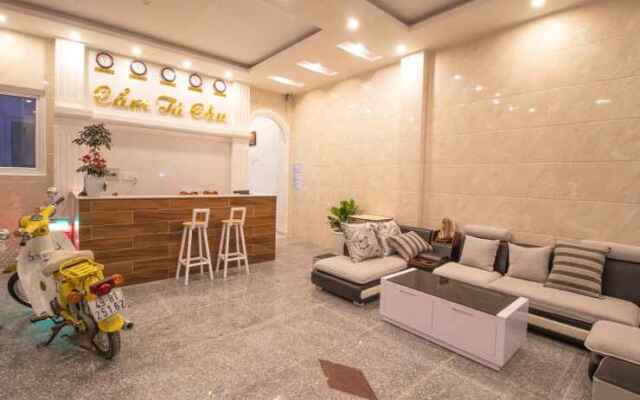 Cam Tu Cau - 27 Le Hong Phong Hotel