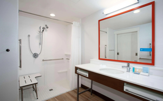 Hampton Inn & Suites Logan