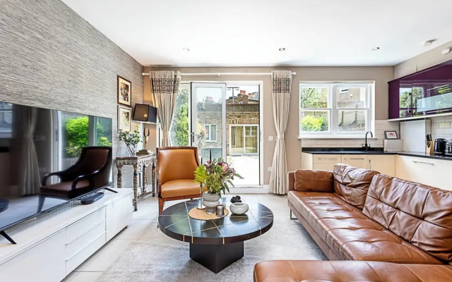 Stunning Flat in the Heart of Parsons Green