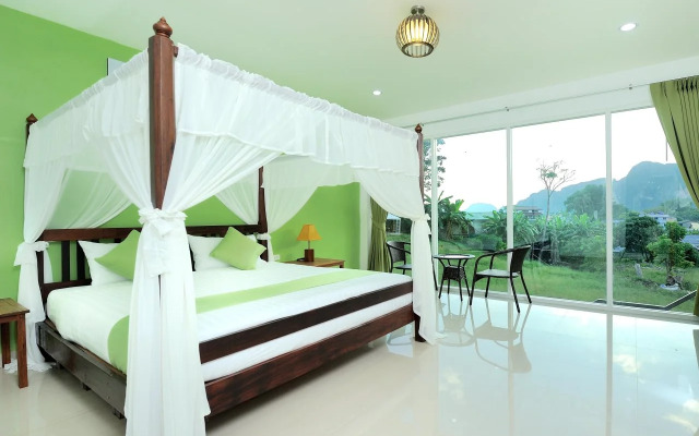 Phi Phi Chang Grand Resort & Spa