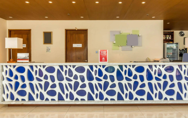 ZEN Rooms Kuta Square Mall