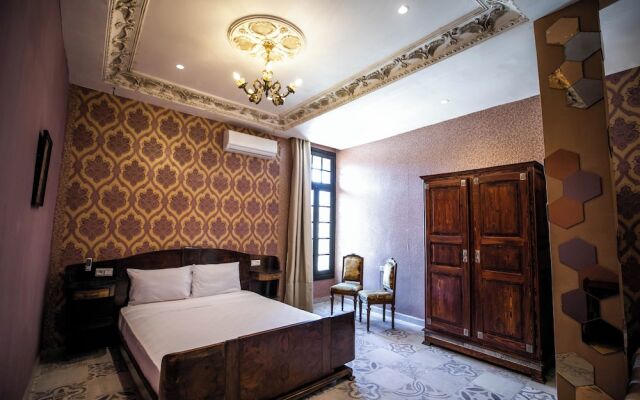 Palais Shazam & Spa