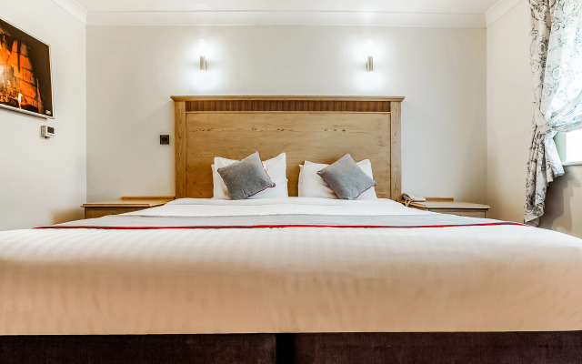 Osterley Park Hotel
