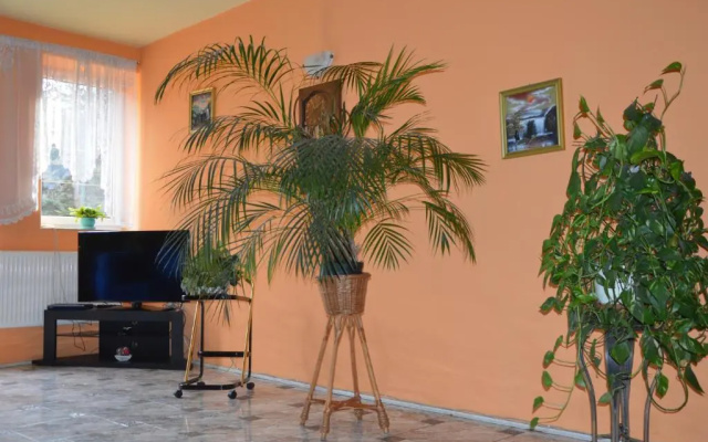 Hotel Pod Dębami