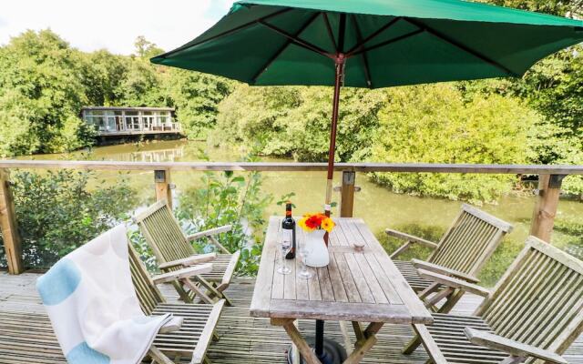 1 Miller's Island, Looe