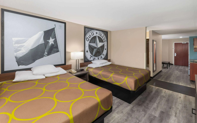 Super 8 by Wyndham Lubbock West