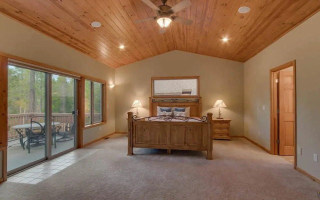 Angora Mountain Lodge - Pool Table, Ping Pong, Shuffle Board