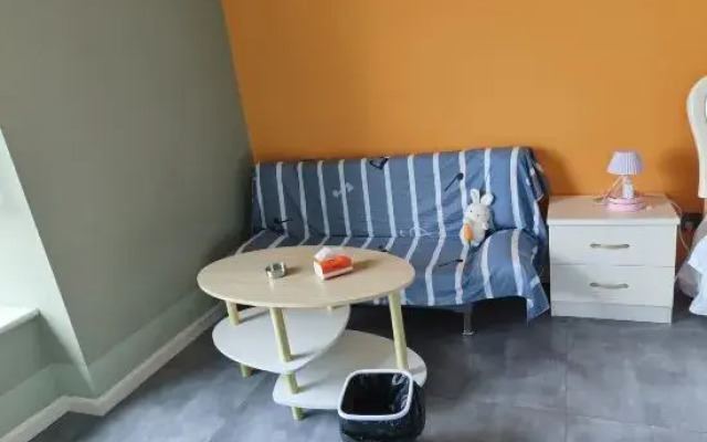 Yunyi Sleeping Homestay (Xi'an Chang'an University Town)