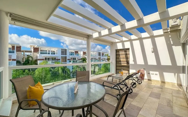Gorgeous 1 BR PH Apartment w Jacuzzi