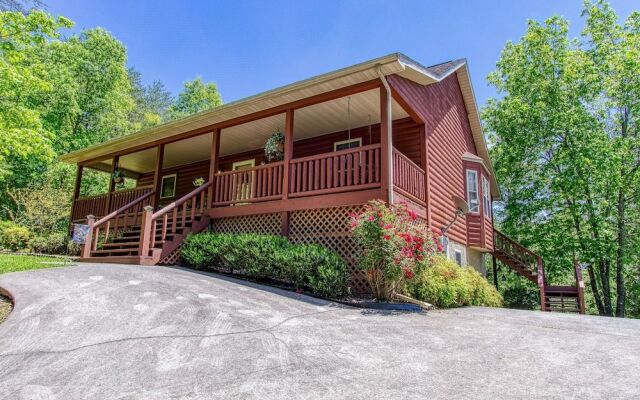 Bluebird's Song by HoneyBearCabins