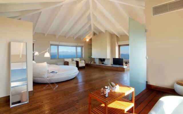 Seaview Peninsula Villa