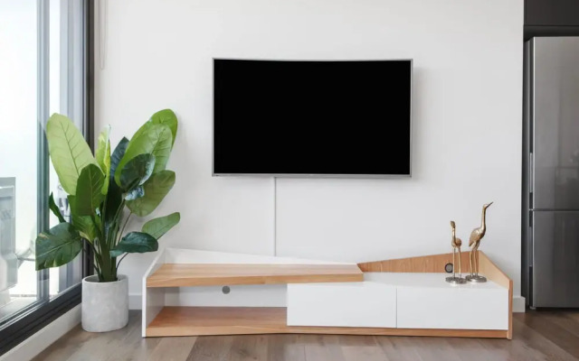 Spacious Urban Oasis in Central Location