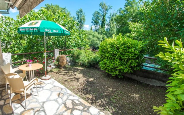 Cottage with Private River Beach