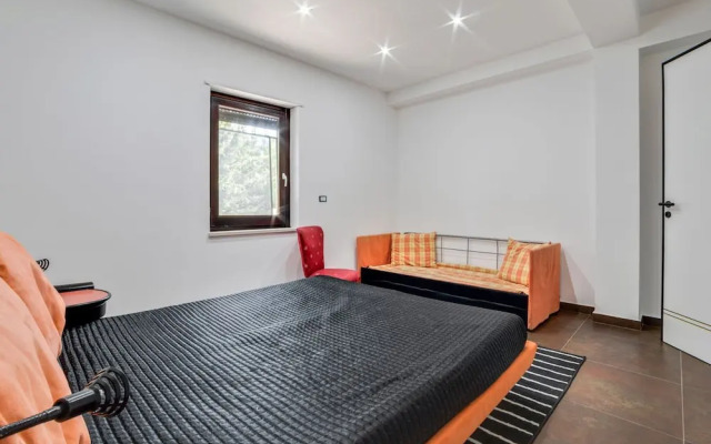 Belvilla by OYO Modern Villa in Nissoria With Pool