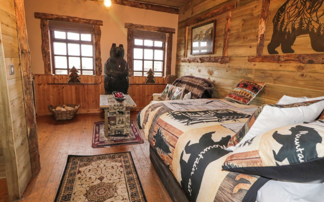 Bear Claw Lodge