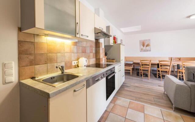 Sommer Chalet Central Top CC6