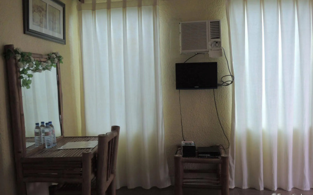 Moalboal Beach Resort