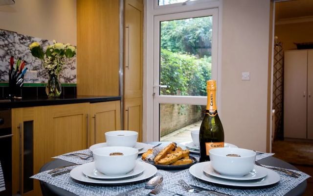 Karah Suites - Parliament Street