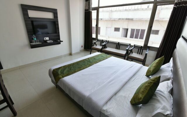 Anand Niketan By Bonjour - On The Ganges