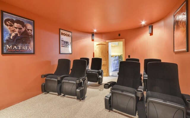 Mossy Brook - 6 Br home by RedAwning