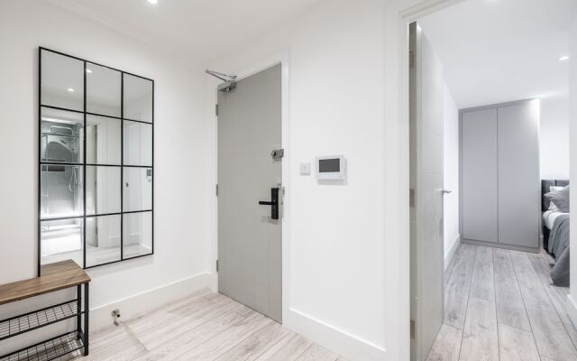 Stunning 2-bed Apartment in Camberley