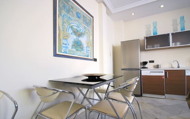 Living Sevilla Apartments